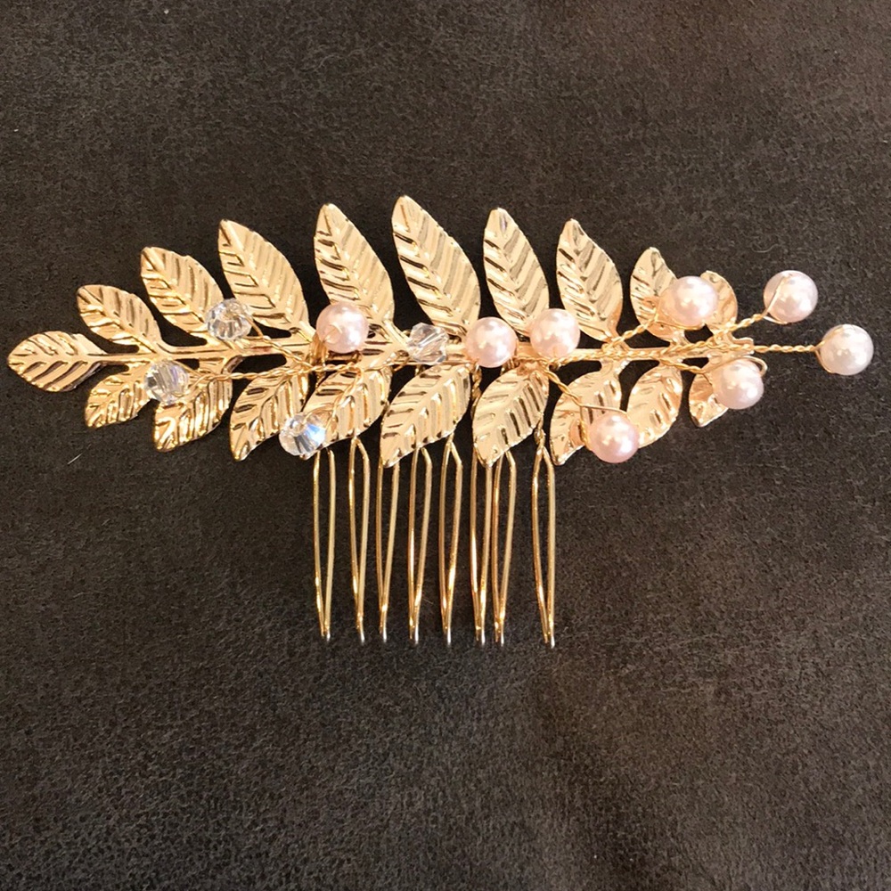 Gold leaf wedding hair piece comb bridal pearl